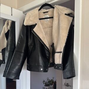 Abercrombie & Fitch Black and Cream Bomber Jacket